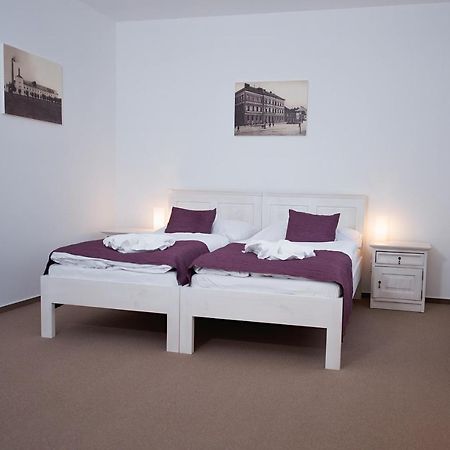 סביטאבי Hotel Slavia מראה חיצוני תמונה