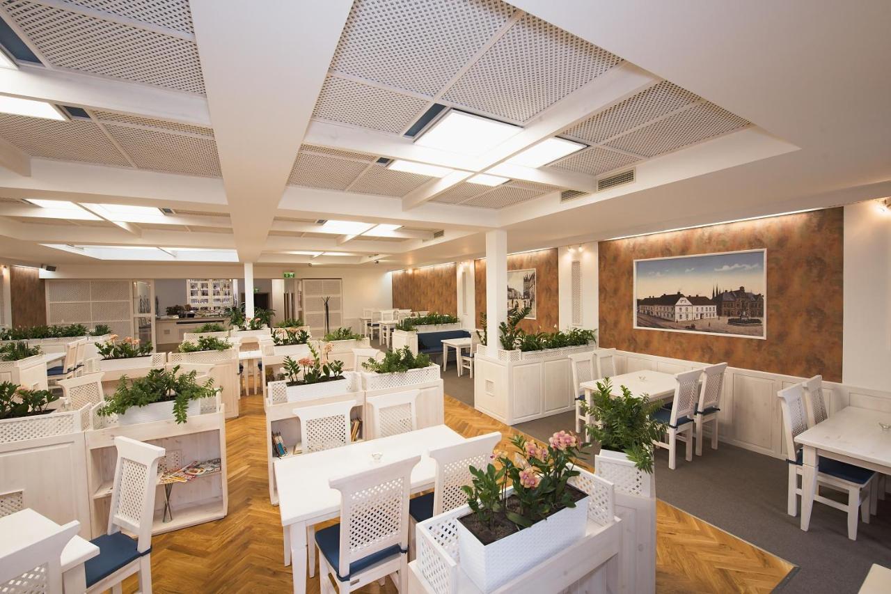 סביטאבי Hotel Slavia מראה חיצוני תמונה