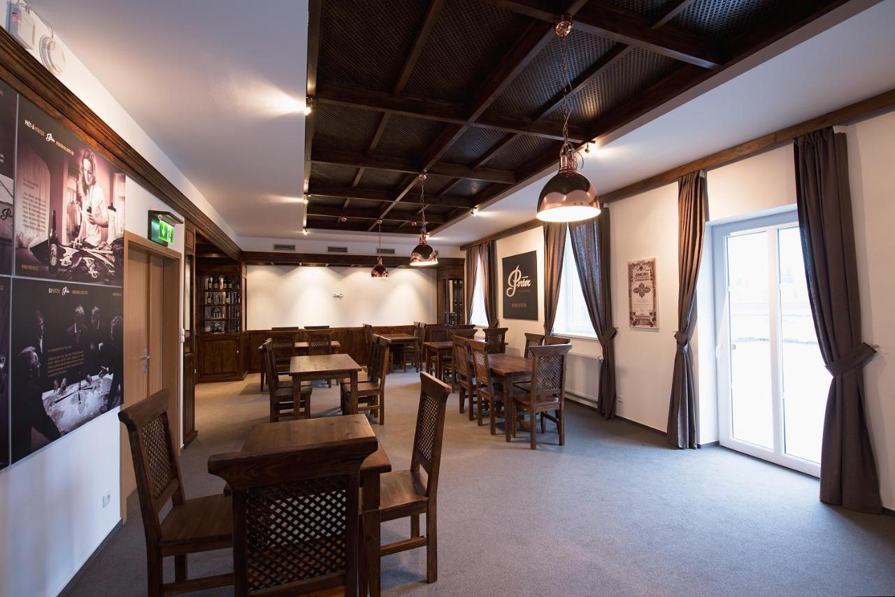 סביטאבי Hotel Slavia מראה חיצוני תמונה