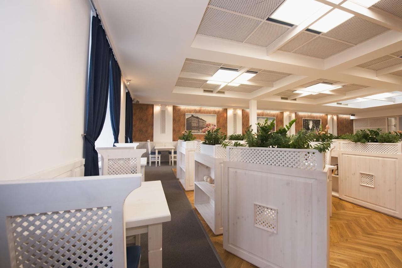 סביטאבי Hotel Slavia מראה חיצוני תמונה