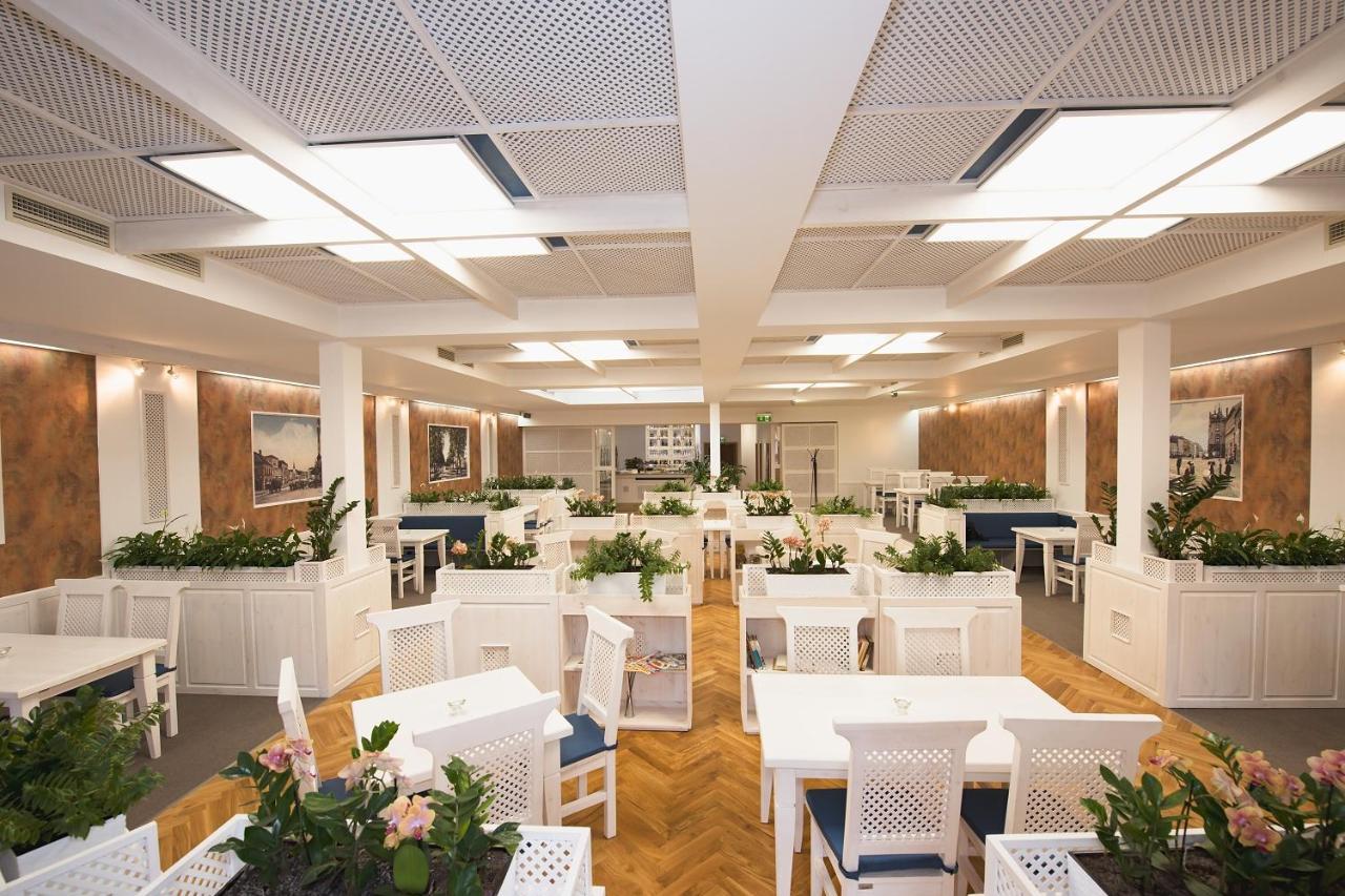 סביטאבי Hotel Slavia מראה חיצוני תמונה